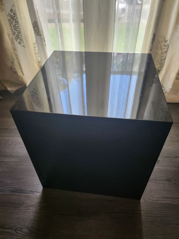 Coffre noir laqu� 20 Cr�teil (94)