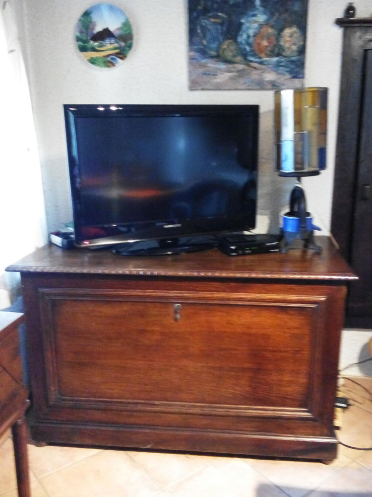 Mee. Coffre pour vaisselle de cuisine 0 Bussi�res (63)