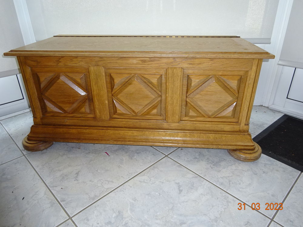 COFFRE DE SALON EN CHENE MASSIF 100 Metz (57)