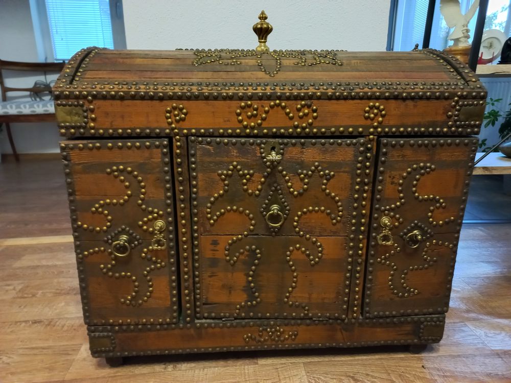 Coffre style oriental 400 Rib�rac (24)