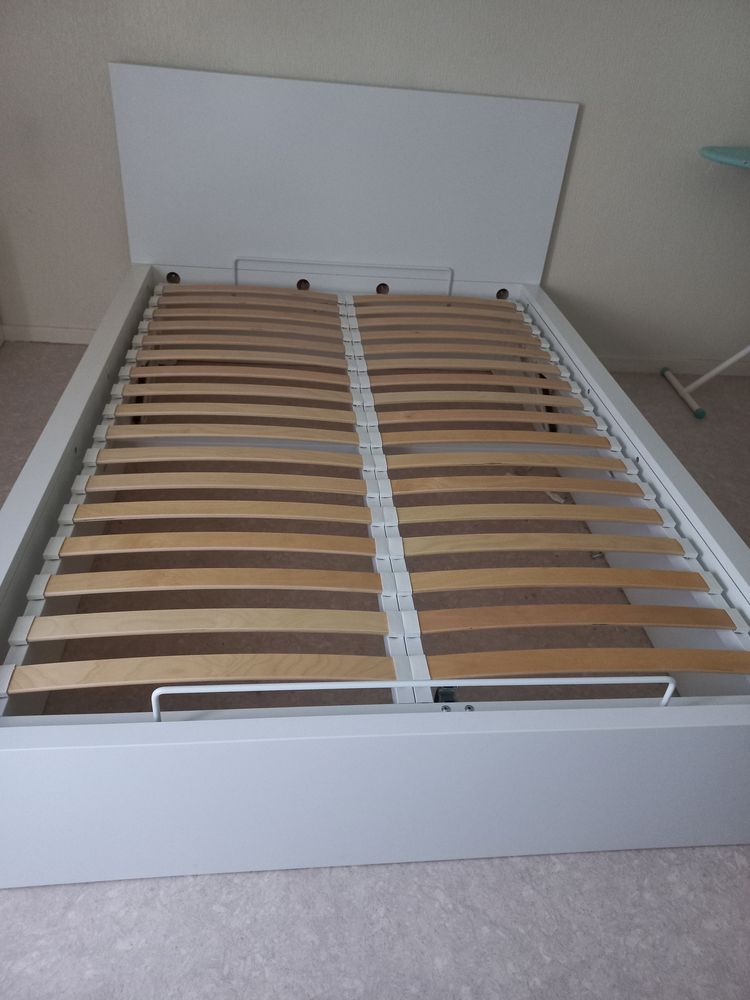 Lit-coffre. 180 Tassin-la-Demi-Lune (69)