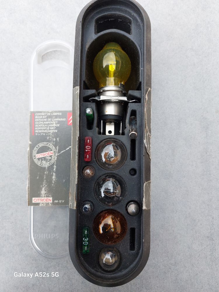 Coffret d'ampoules pour voiture 5 Cosne-Cours-sur-Loire (58)