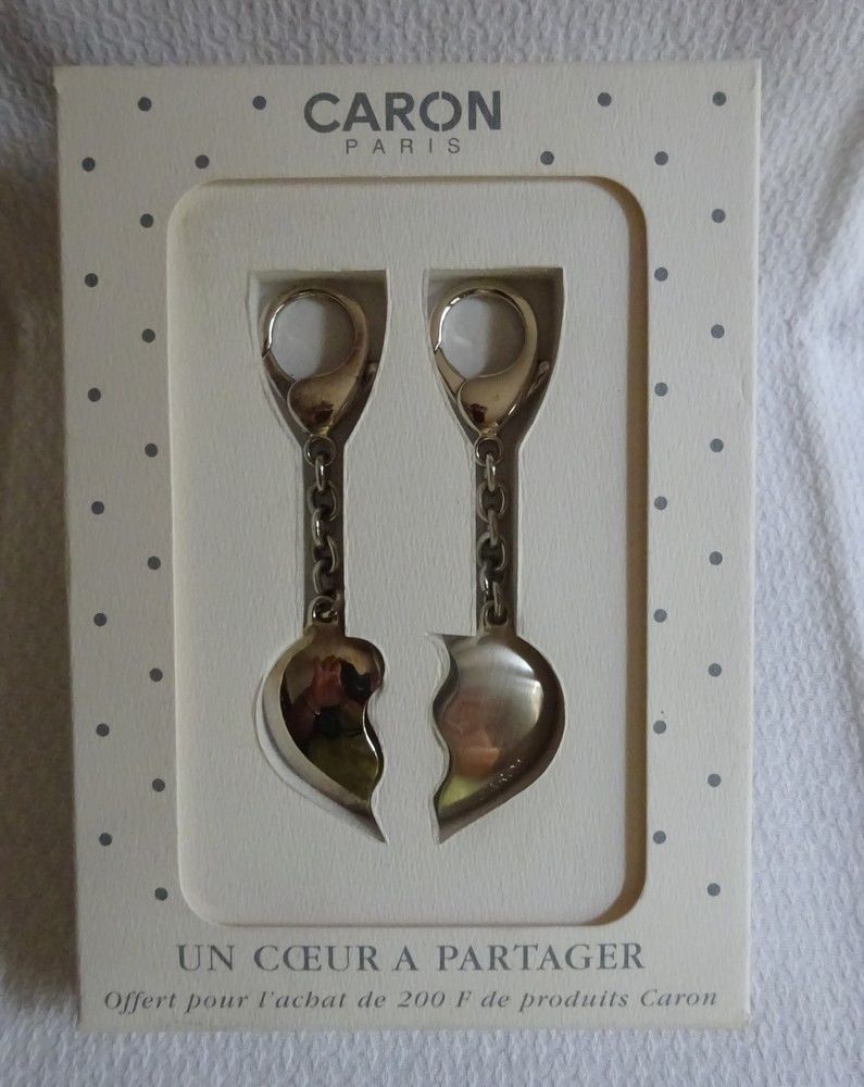 Coffret ancien porte-cl�s Un c?ur � partager de CARON 1988 30 Mondragon (84)