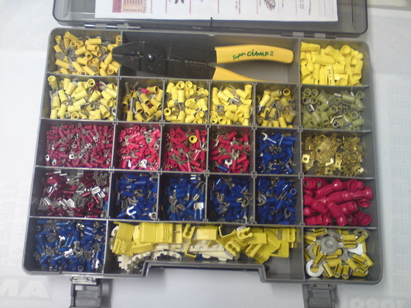 coffret avec 2000 cosses assorties 45 Saint-Sernin-du-Bois (71)