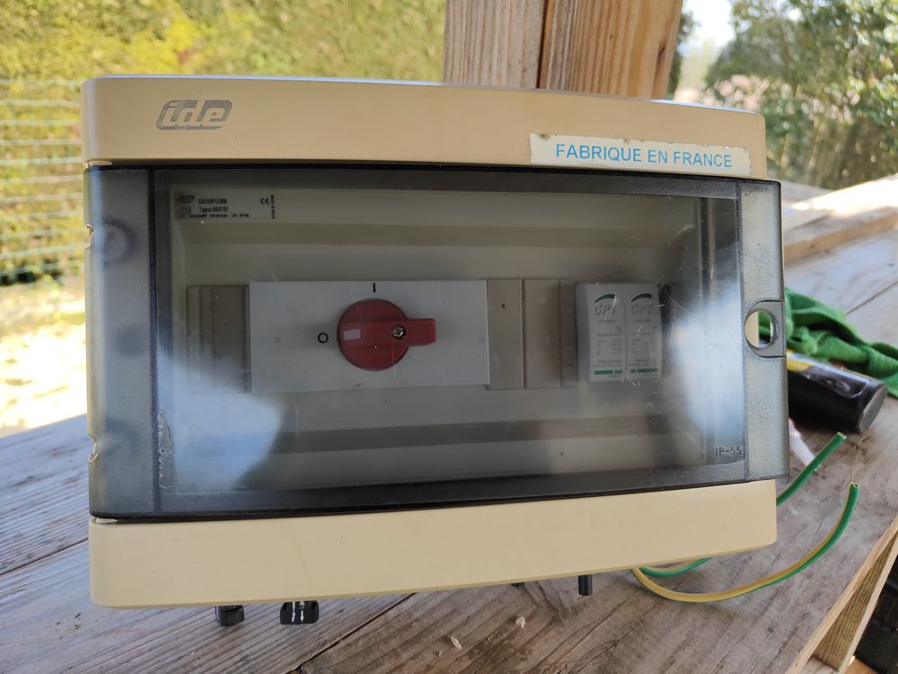 Coffret DC 3KW avec parafoudres pour panneaux solaires 80 Saint-Andr�-d'Ol�rargues (30)