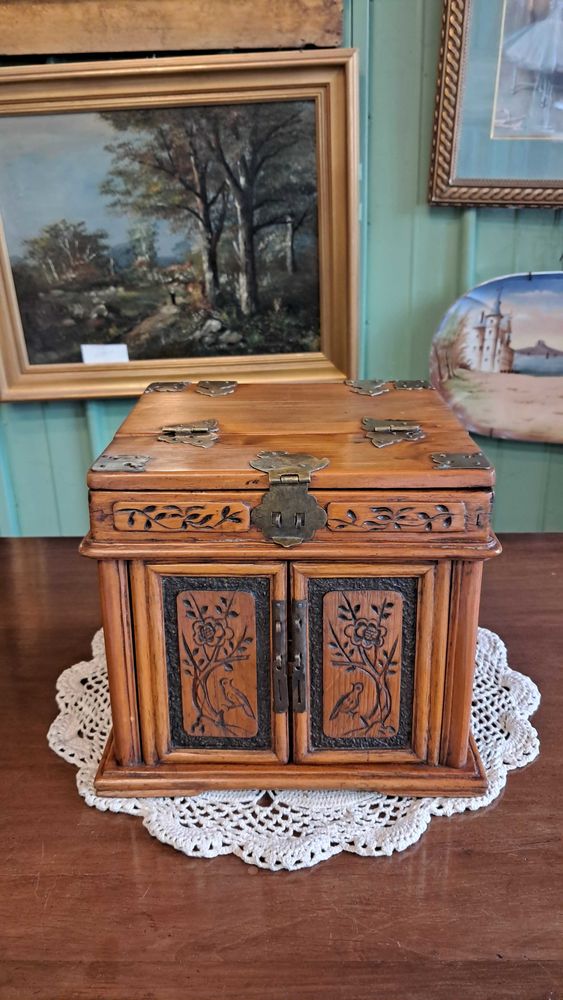 Coffret �  bijoux ancien, art asiatique 159 Ch�teau-l'�v�que (24)