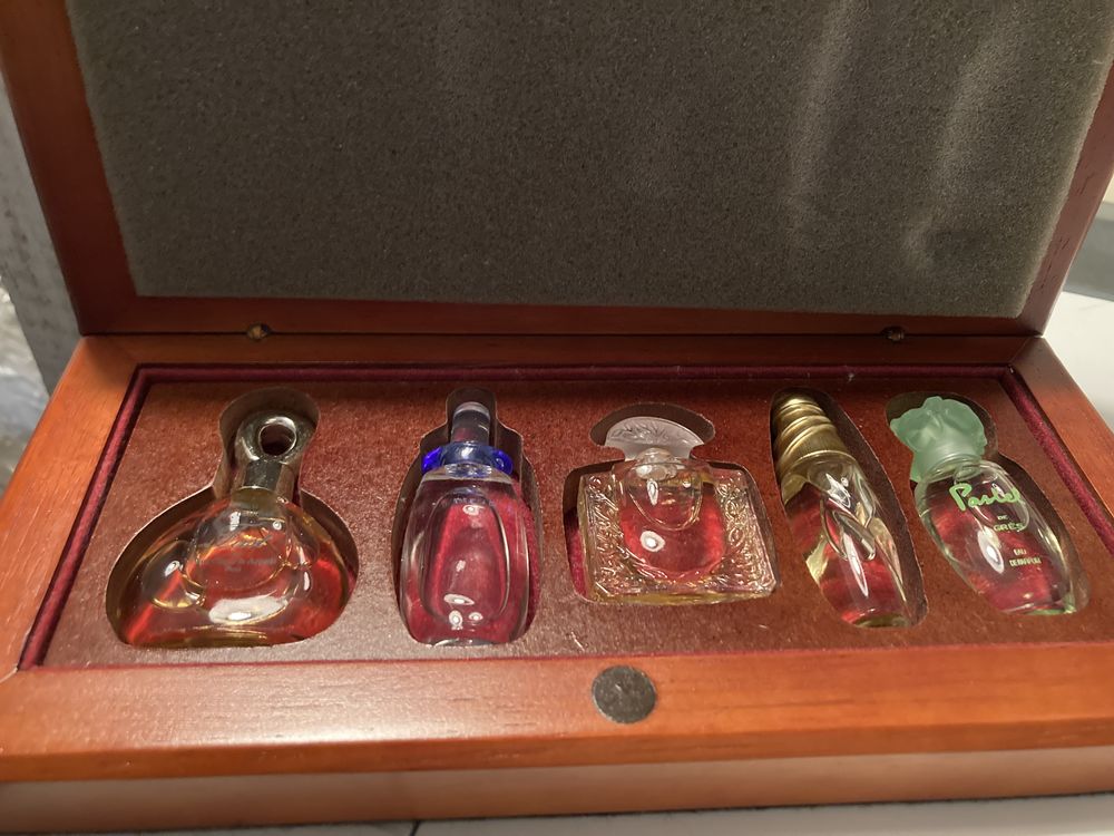 Coffret en bois avec miniatures 35 Paugnat (63)