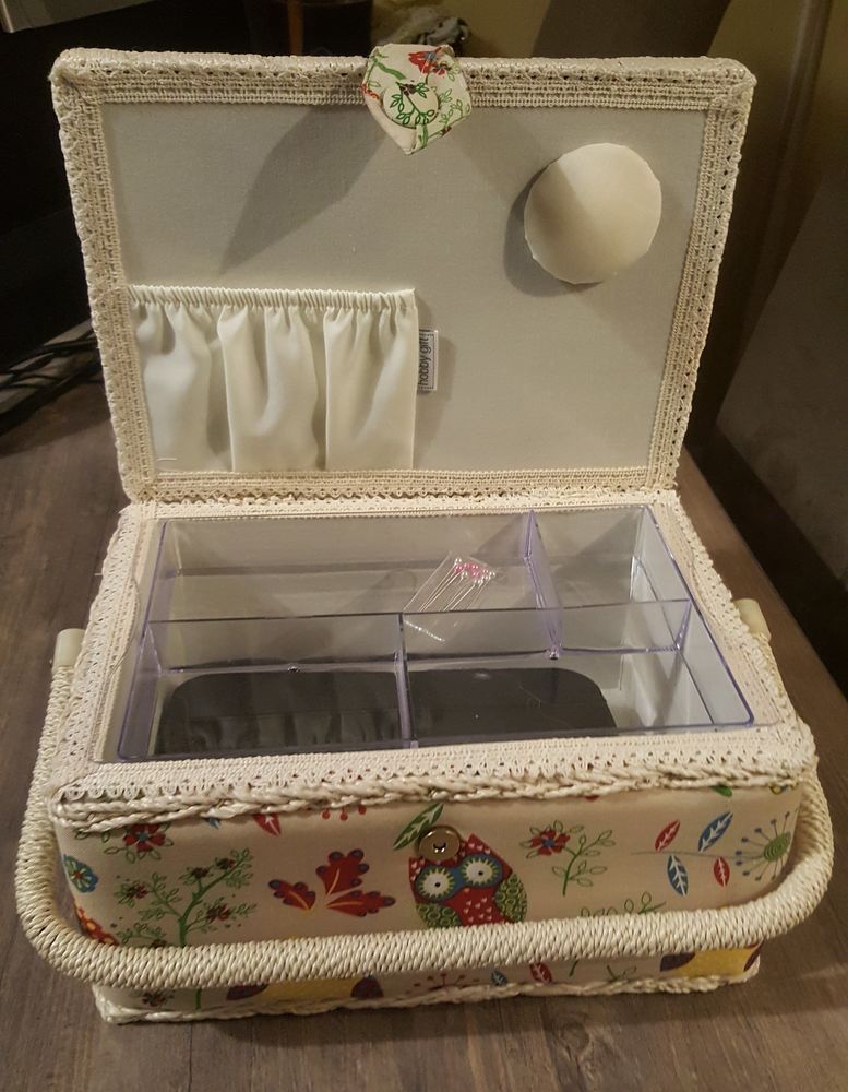 Coffret - Boite de couture 26 Saint-Jean-de-Braye (45)