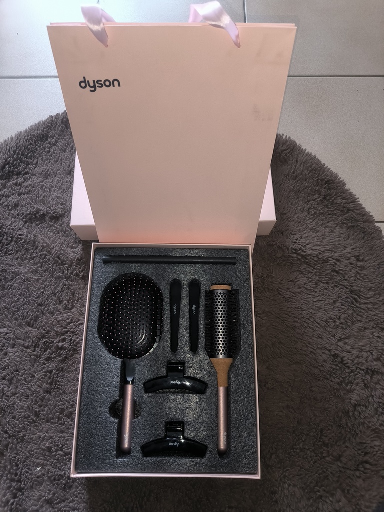 Coffret brosses et accessoires Dyson 50 Livry-Gargan (93)