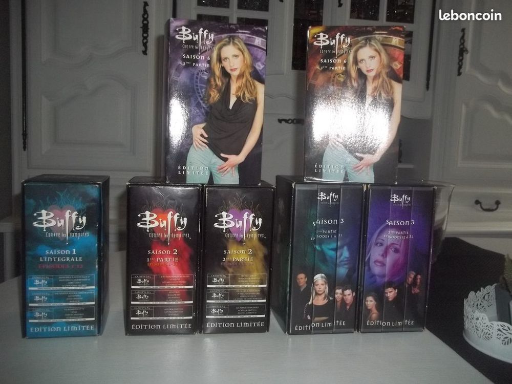 Coffret buffy en cassette VHS saison 1 et 2 et 3 et 6 10 Biarritz (64)