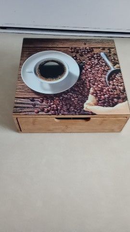 Coffret a capsule caf� et sachet th� 28 Grenoble (38)