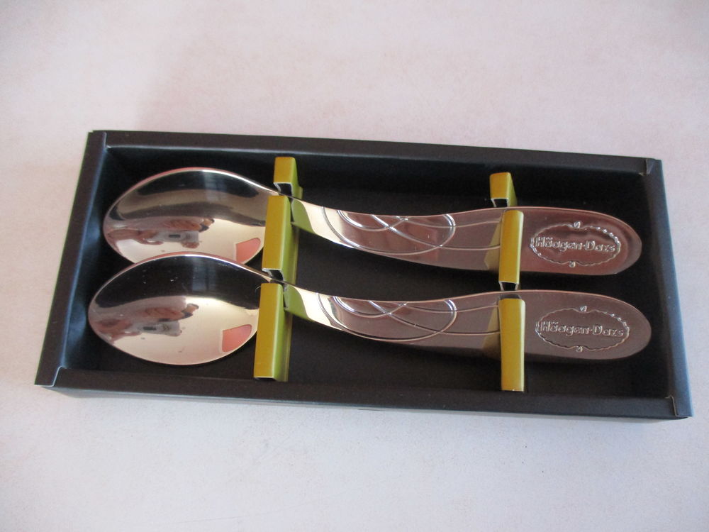  Coffret Collection 2014 neufs   2 cuill�res   HAAGEN DAZ   5 Saint-Jean-Bonnefonds (42)