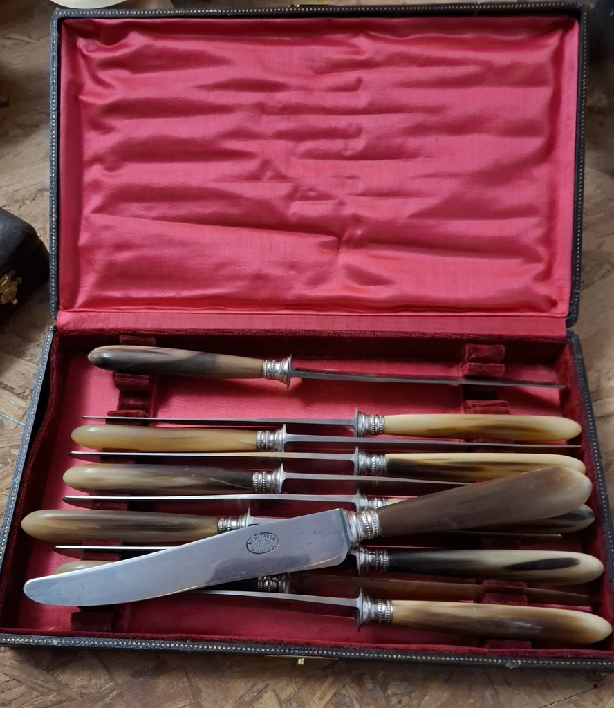 Coffret de 11 couteaux manche corne 20 Colmar (68)