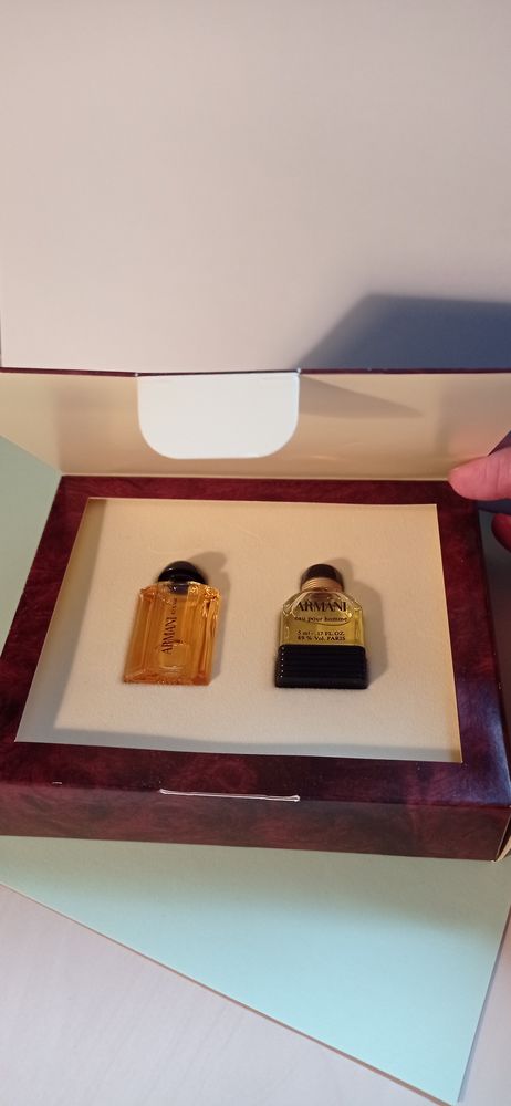 Coffret deux miniatures de parfum de collection Giorgio 15 Porcelette (57)