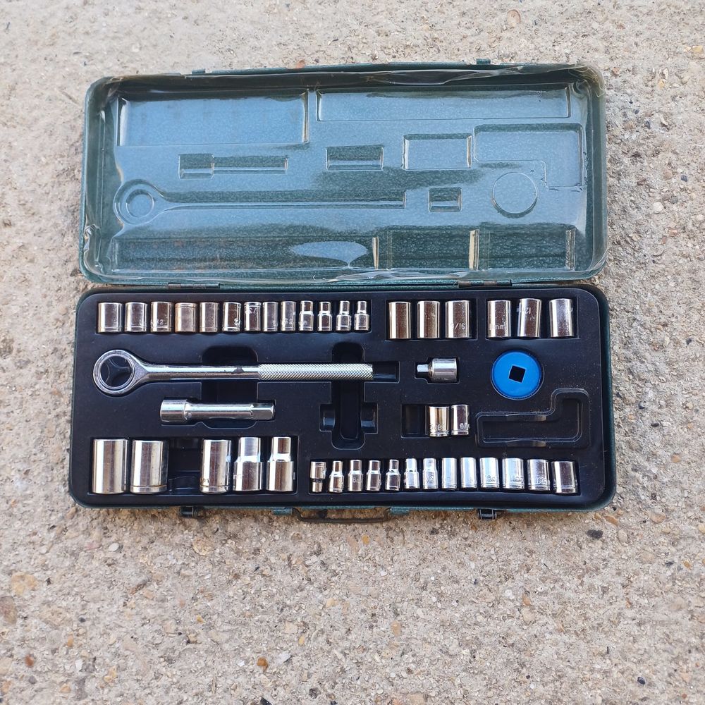 Coffret a douilles 25 Rethel (08)