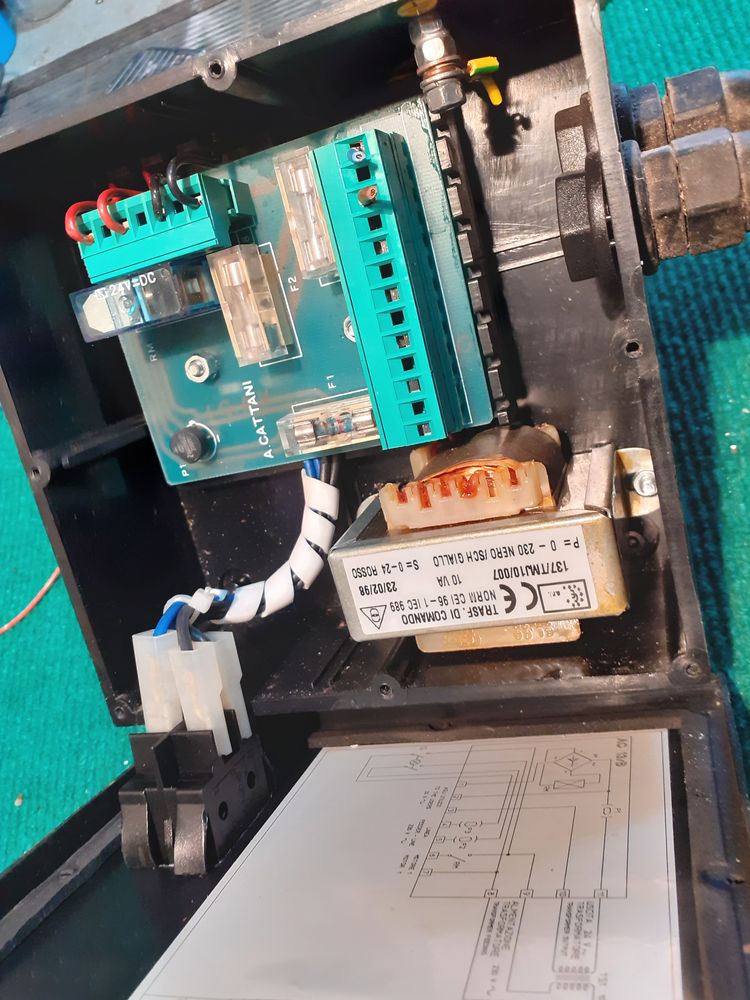 coffret electrique 50 Saint-Quentin (02)