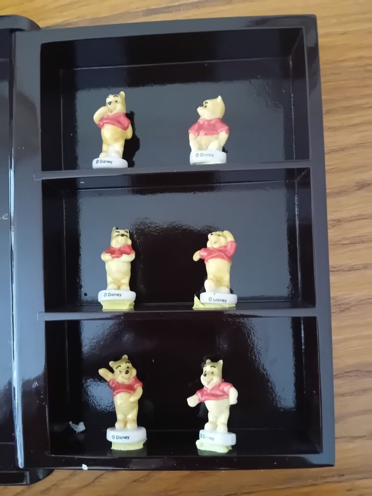 coffret de 6 feves winnie l ourson 12 Saint-Cyr-les-Vignes (42)