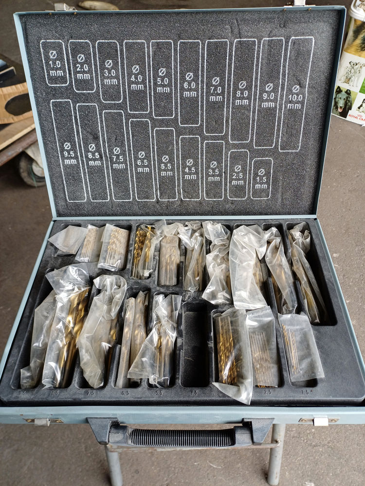 Coffret de for�ts acier CLAS EG0671 BL 55 Tours (37)