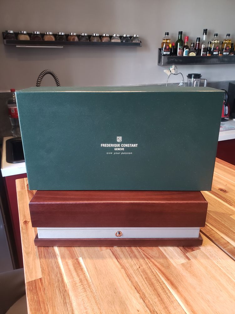 Coffret Fr�d�rique constant 1550 Charleville-M�zi�res (08)