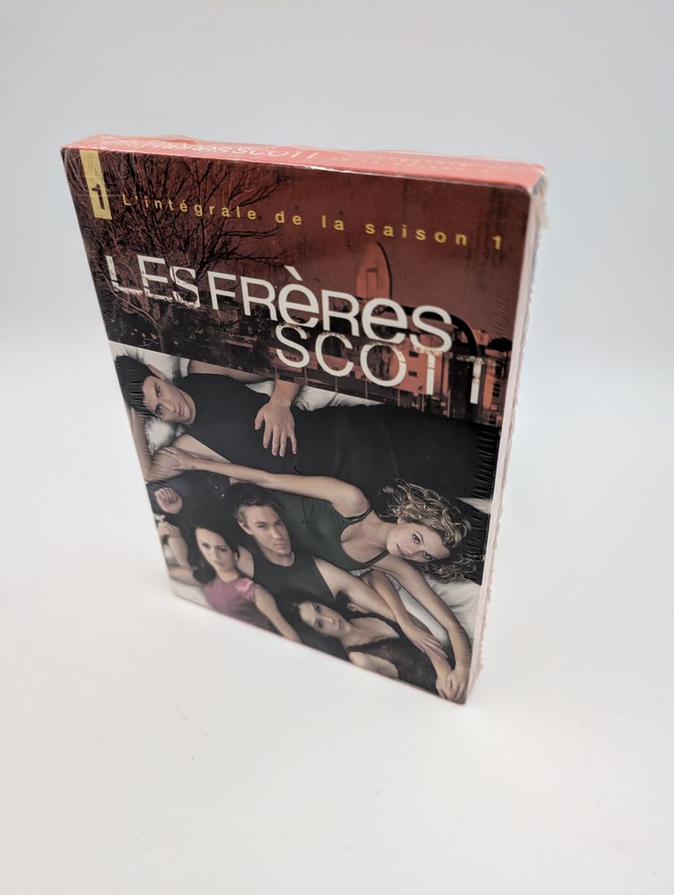 Coffret DVD Les Fr�res Scott : L'Int�grale de la Saison 1 7 Vulbens (74)