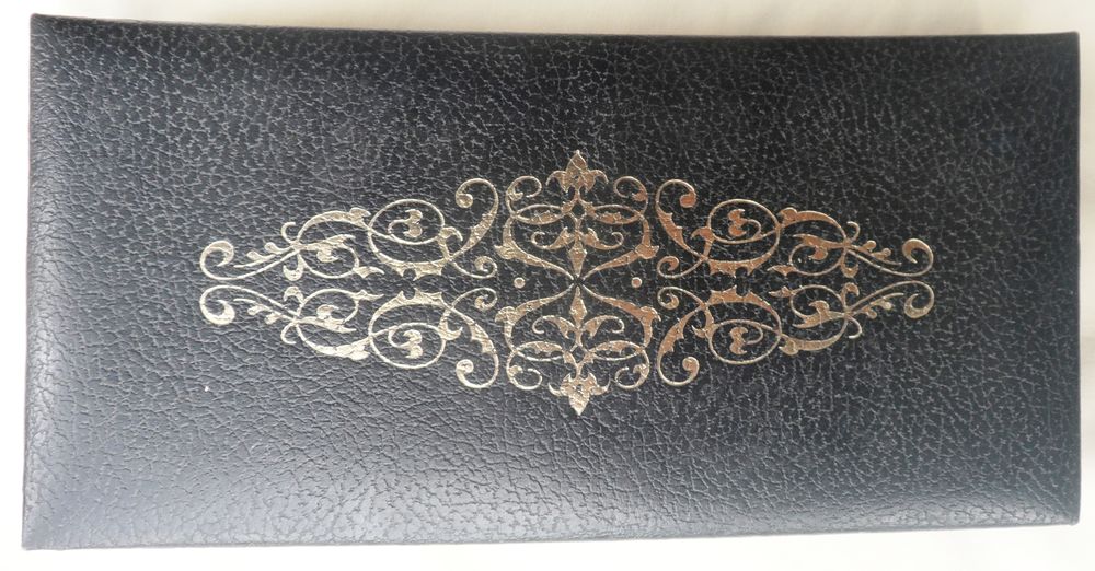 Coffret de jeux de bridge avec 2 jeux de cartes, 1 bloc note 7 Castries (34)