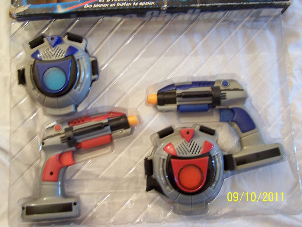 COFFRET LASER CHALLENGE 2 PISTOLETS ET 2 PLASTRONS 39 Issy-les-Moulineaux (92)