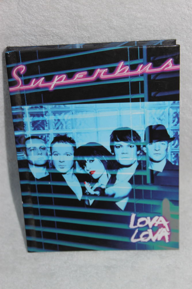 Coffret livre DVD et CD LOVA LOVA 3 Montigny-Lencoup (77)