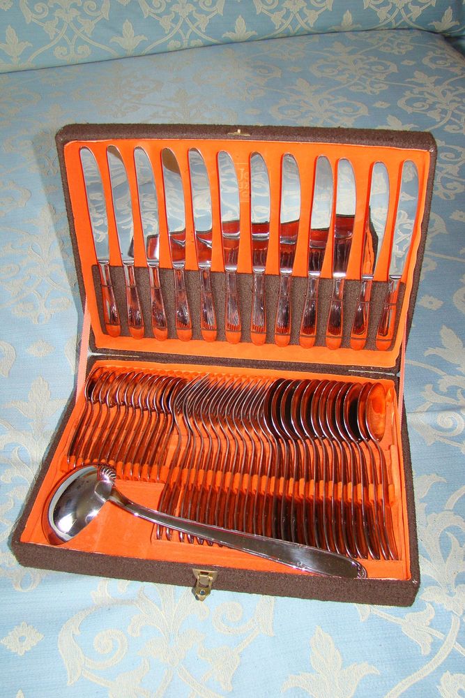 Coffret m�nag�re 49 pi�ces Jean Couzon Orf�vre  vintage 1970 150 Gargenville (78)