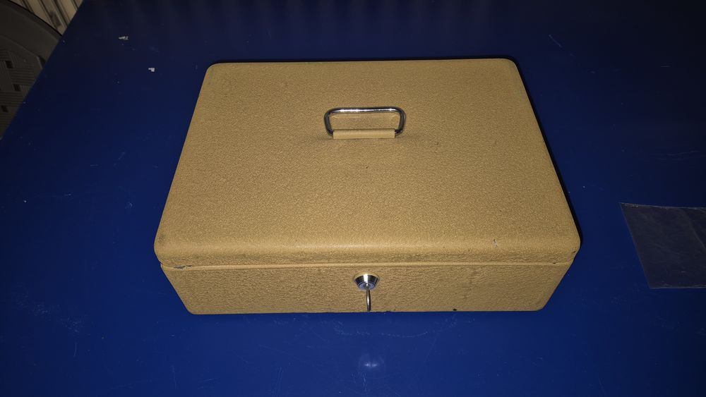 coffret m�tallique 6 Perthes (52)