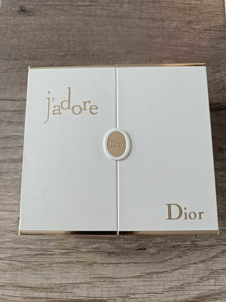 coffret miniature de parfum J adore de Dior 60 Montjean (53)