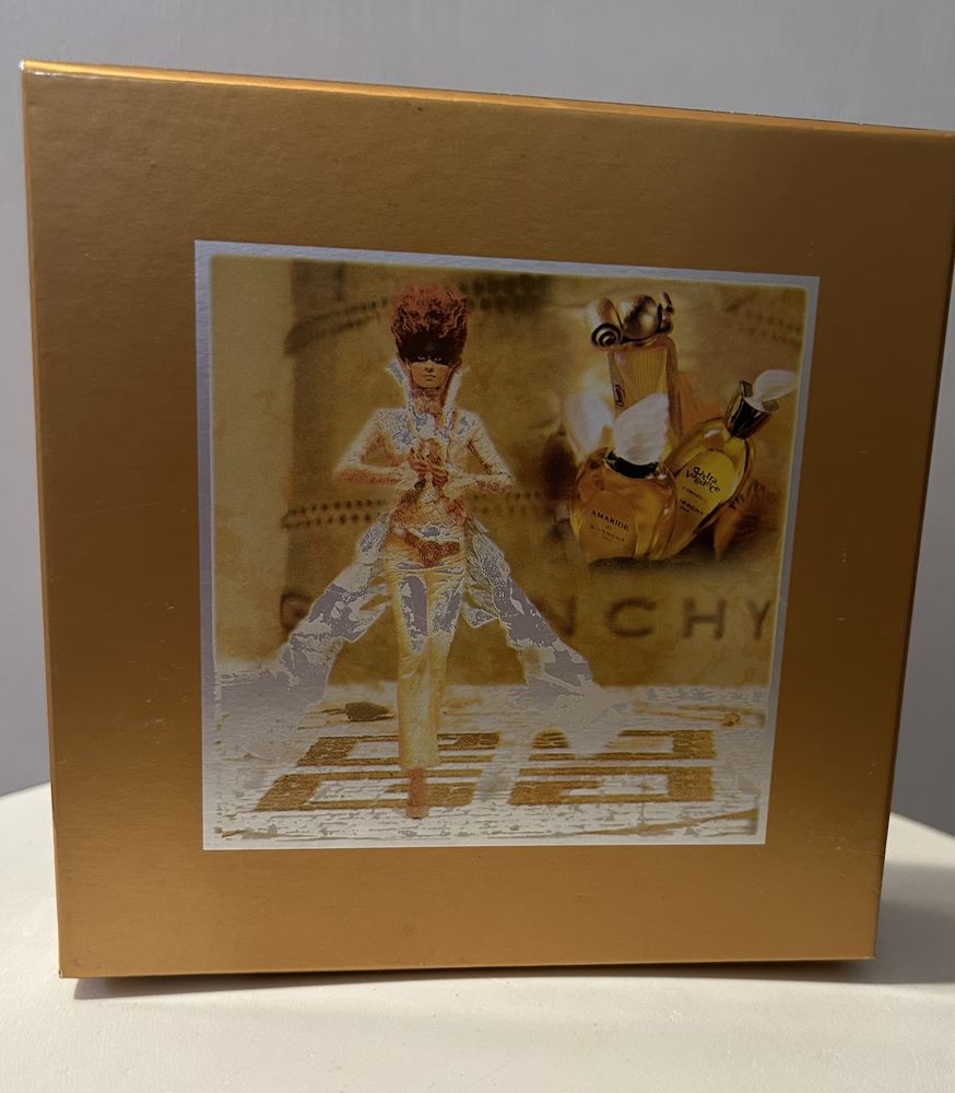 Coffret miniatures GIVENCHY
20 Orange (84)