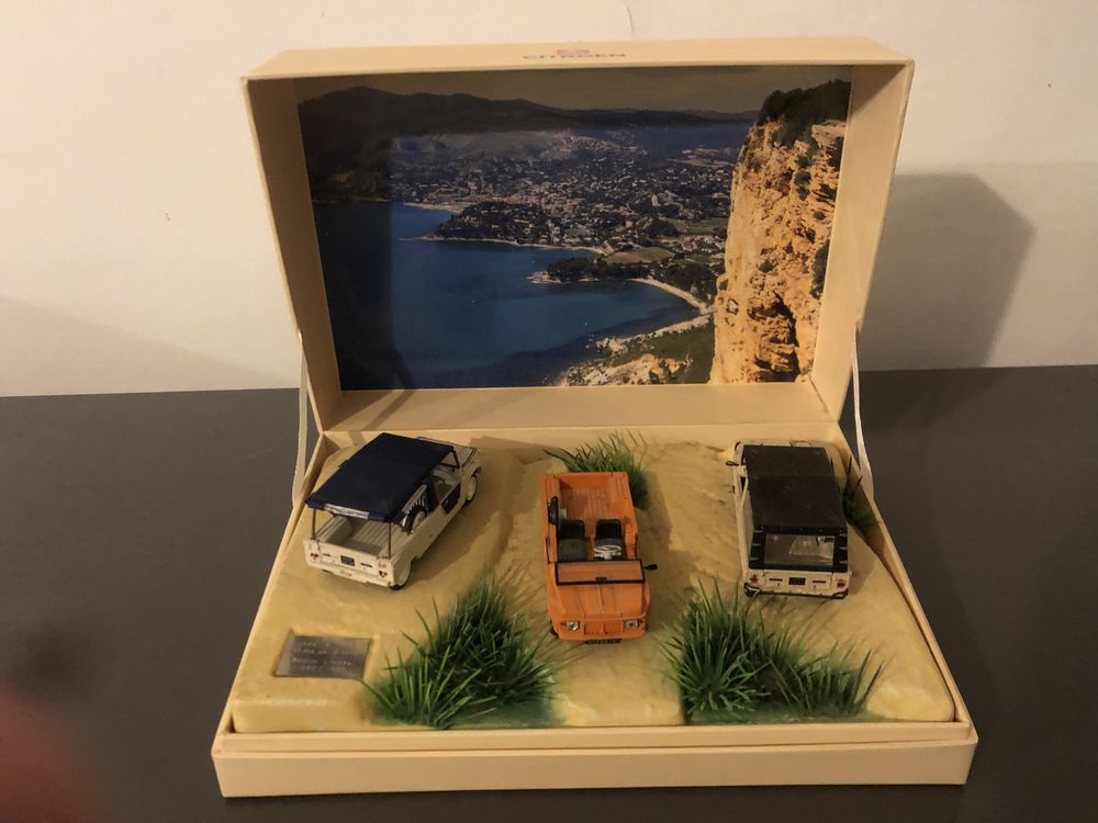 Coffret miniatures 40 ans M�hari Citroen 150 Aubagne (13)
