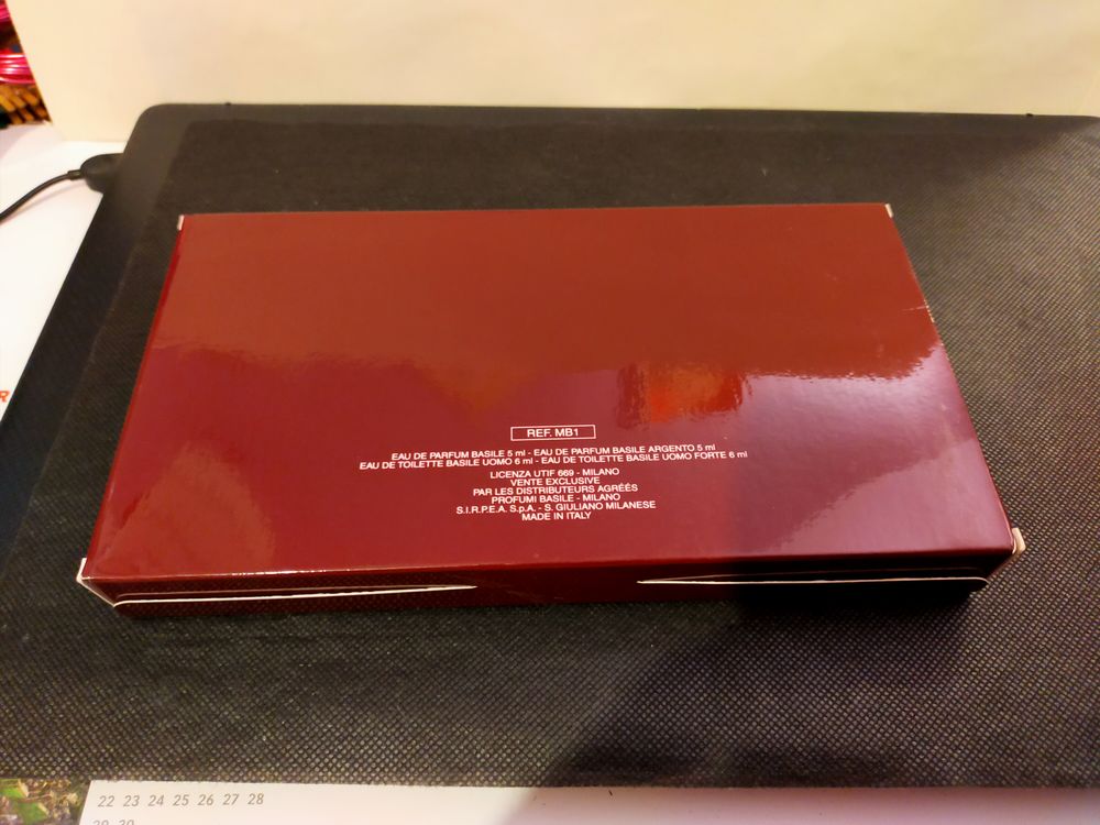 Coffret de miniatures de parfum 20 Albert (80)