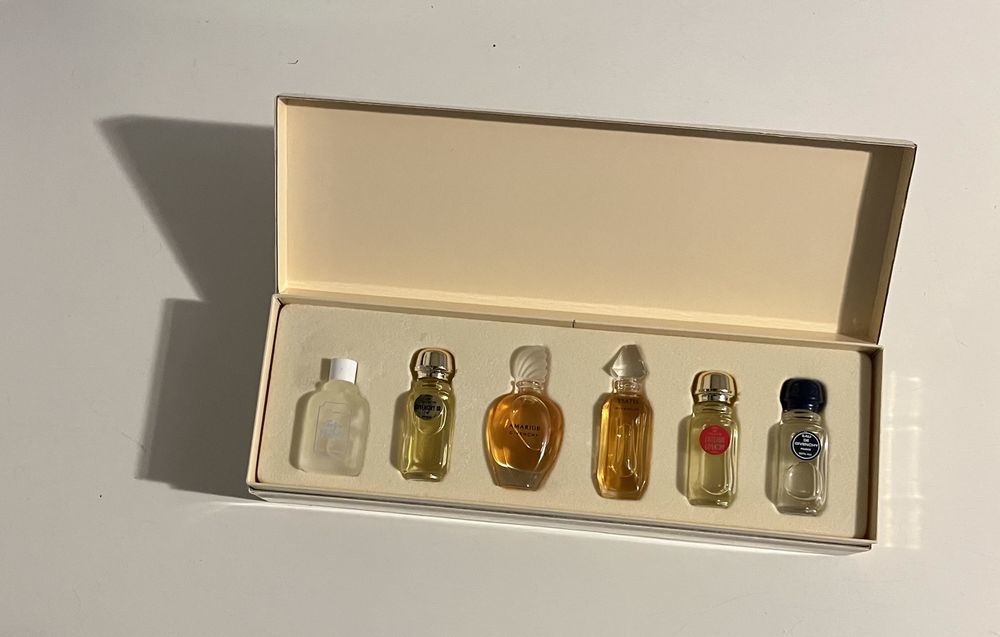coffret miniatures parfums 15 Le Chesnay (78)