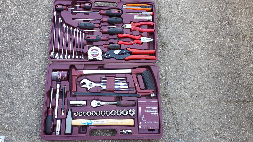 Coffret outillage 79 outils 245 Plouay (56)