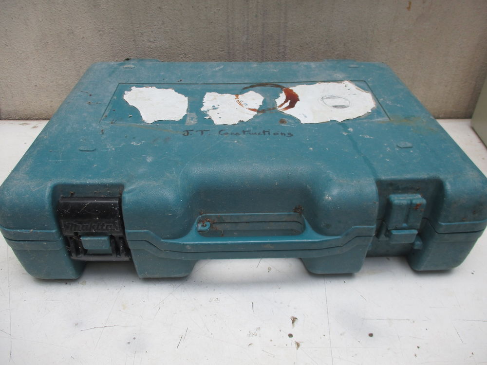 Coffret perforateur MAKITA HR3000C 30 Cagnes-sur-Mer (06)