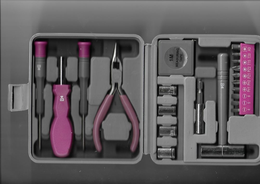 COFFRET DE 21 PIECES DE BRICOLAGE 10 Saint-Denis-en-Val (45)