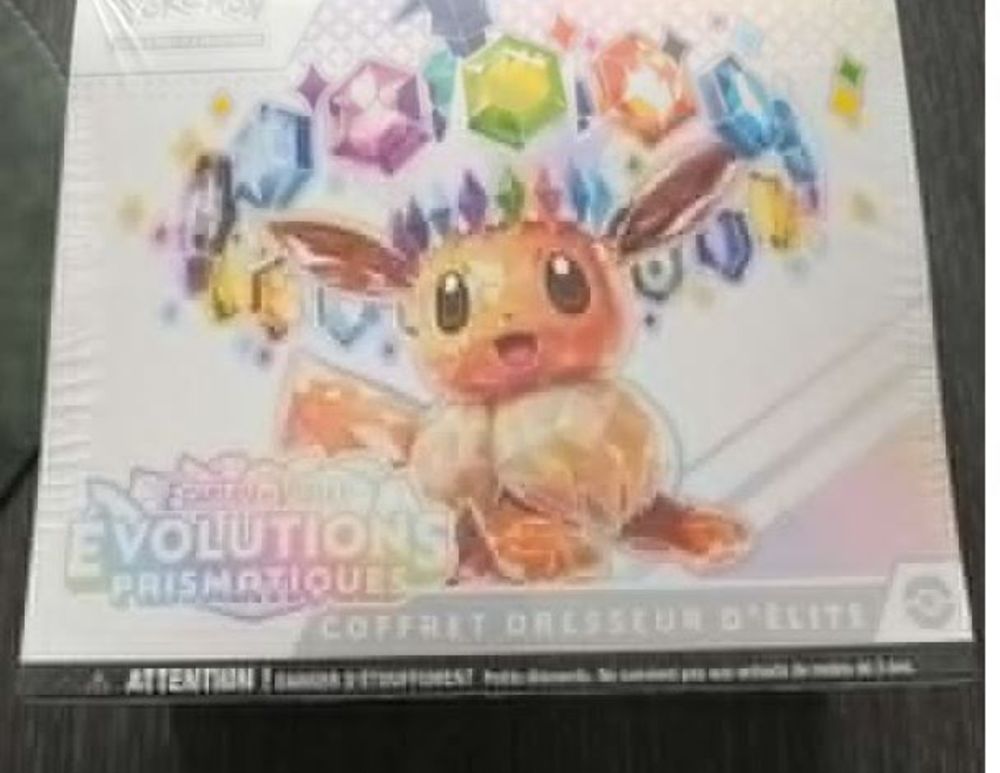Coffret pok�mon �volution Prismatique 100 Saint-Maurice (94)