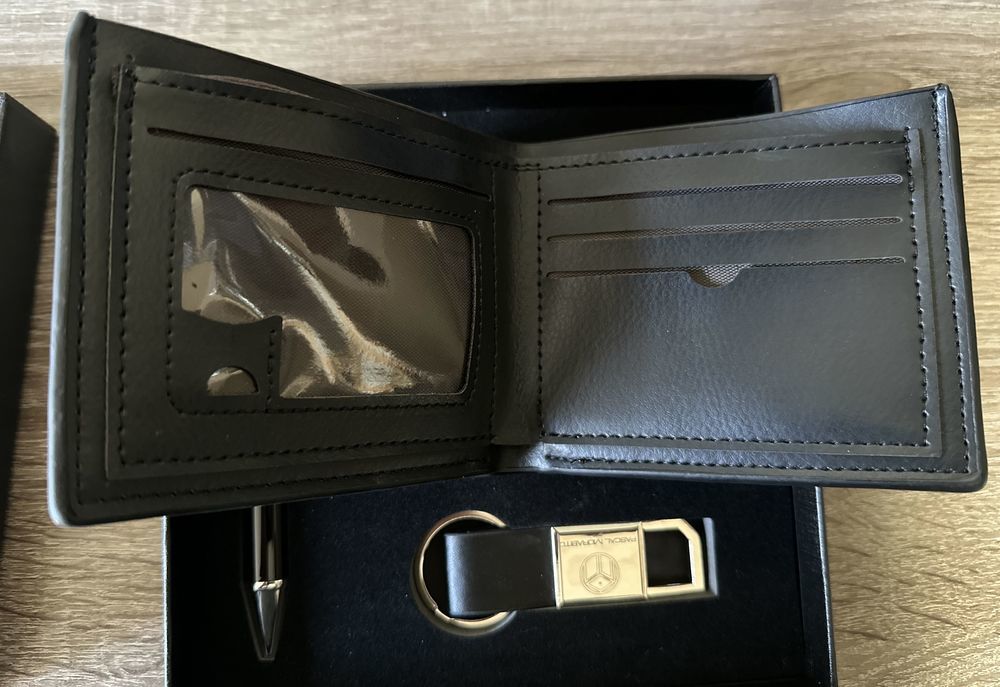 Coffret portefeuille homme 3 pi�ces valeur 119� 22 Le Petit-Quevilly (76)