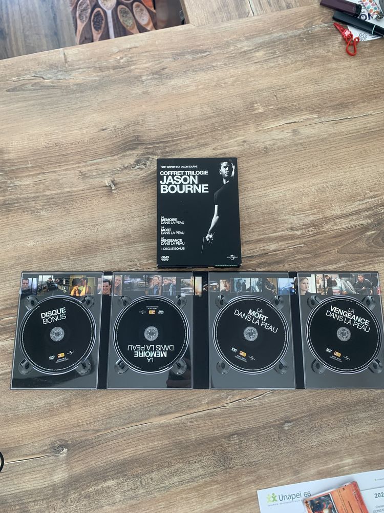 Coffret 4 DVD     Trilogie Jason Bourne    6 Saleilles (66)