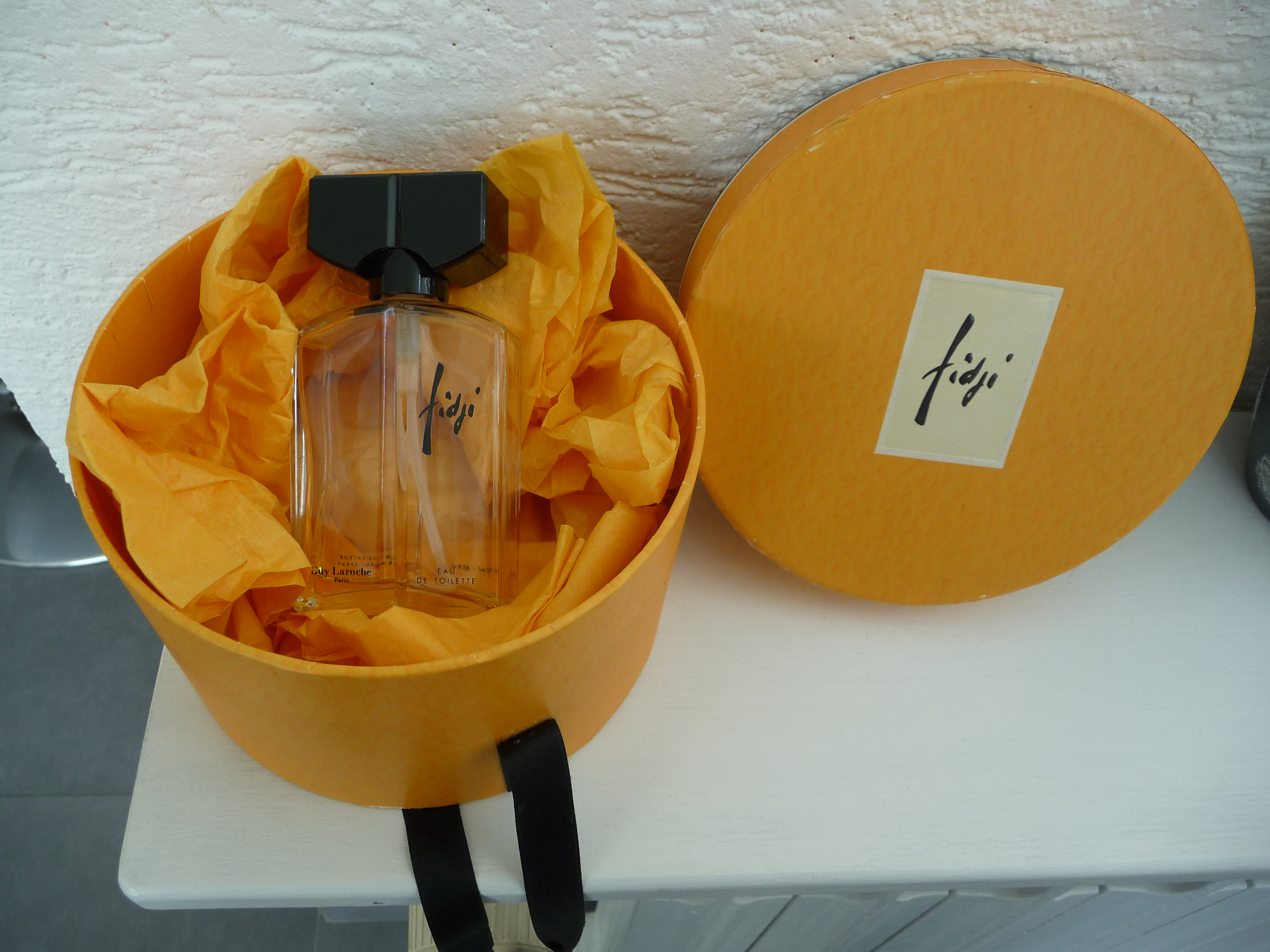 Coffret  vintage flacon parfum FIDJI de GUI LAROCHE 9 Sartrouville (78)