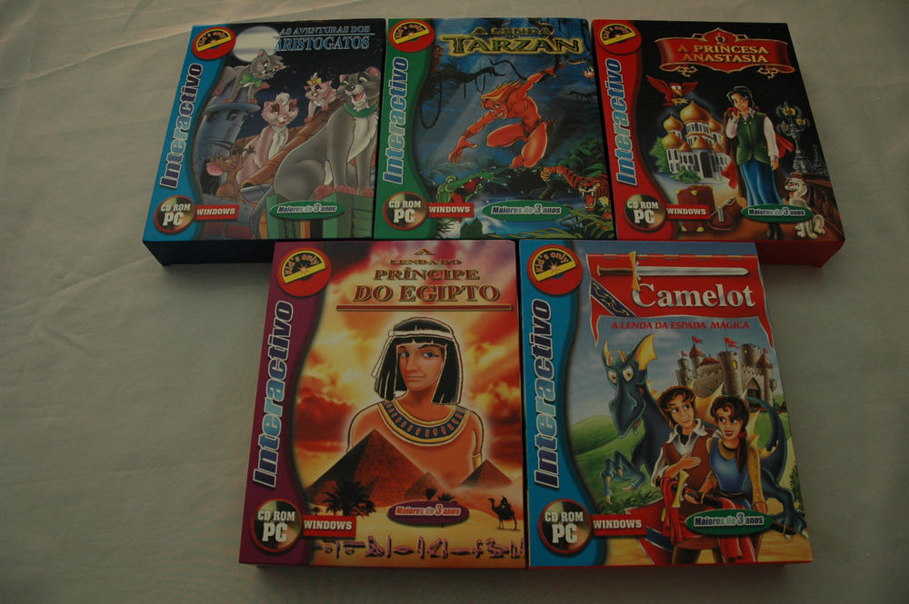 Lot de 5 Coffrets Disney� Dessins anim�s interactifs,  NEUFS 18 Buxerolles (86)