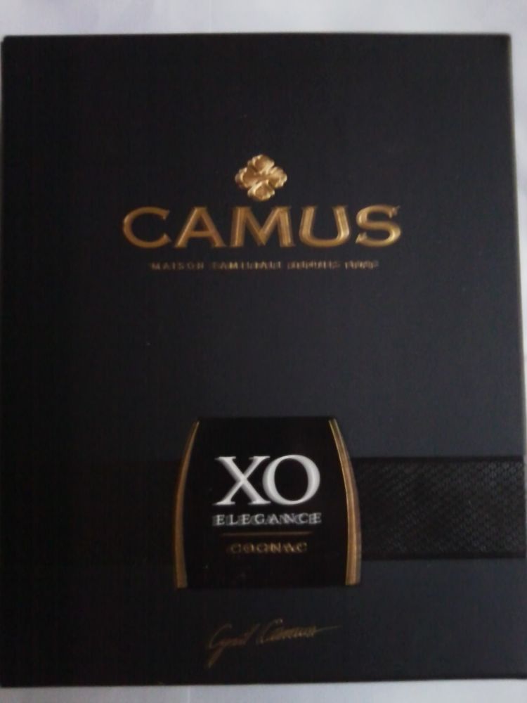   Cognac XO El�gance CAMUS  100 Croissy-sur-Seine (78)