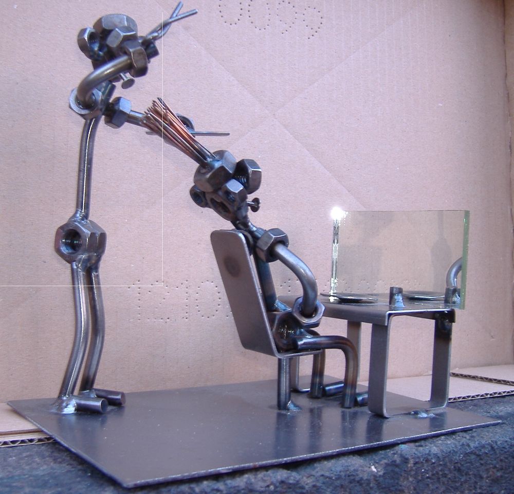 COIFFEUR : Figurine de style Hinz ou Kunst 40 Clermont-Ferrand (63)