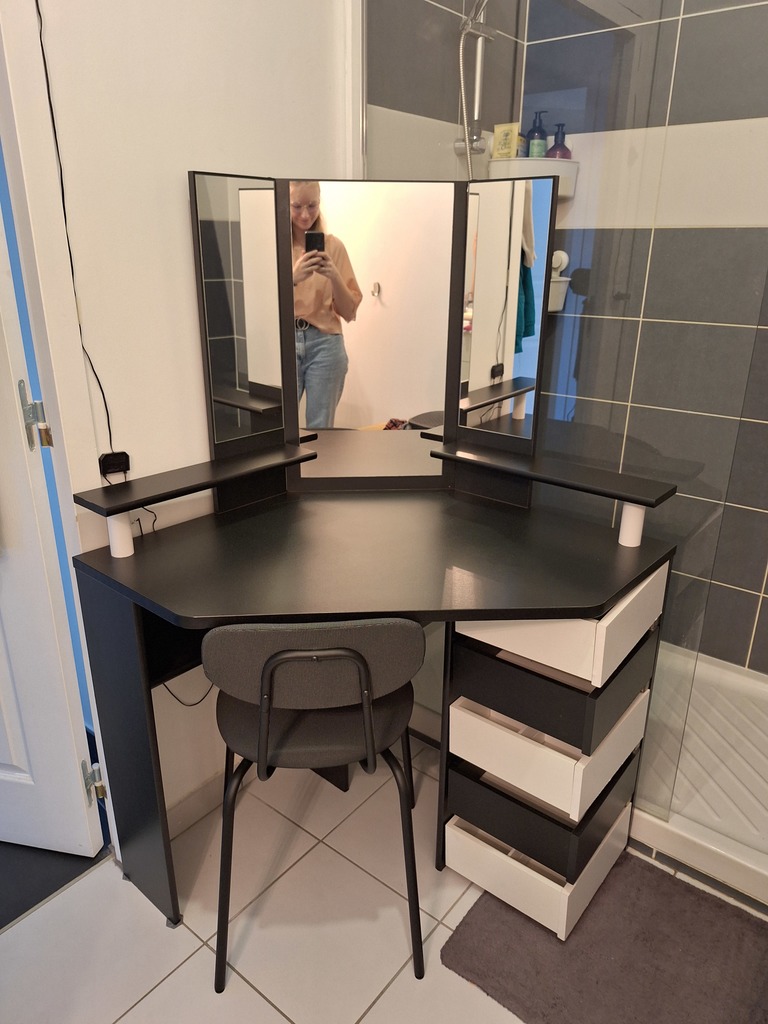 Coiffeuse d'angle noire avec miroir et tiroirs 50 Oullins (69)