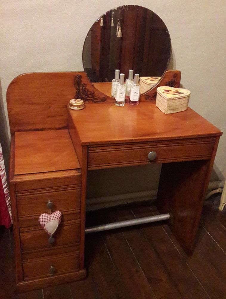 Coiffeuse ann�e 1940 85 Port Camargue (30)