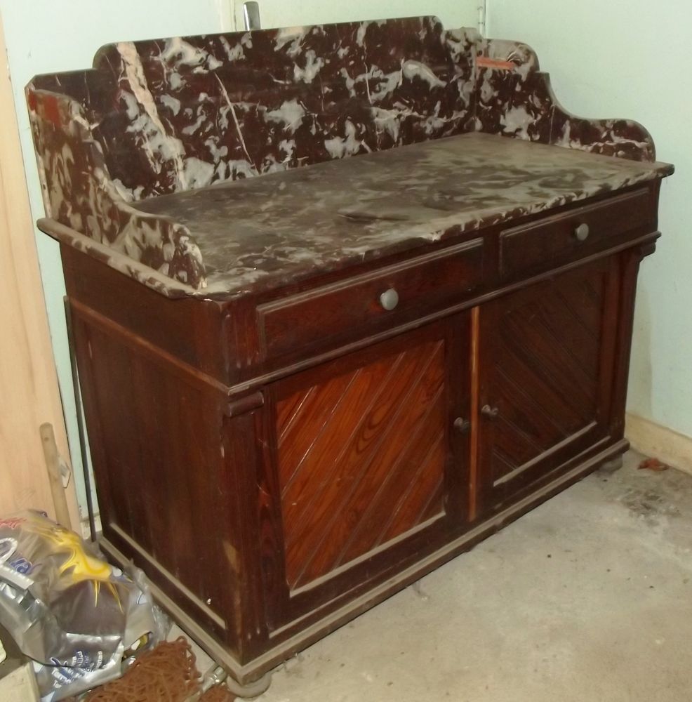 Coiffeuse ann�es 30 bois et marbre rouge de Caunes-Minervois 250 Saint-Rabier (24)