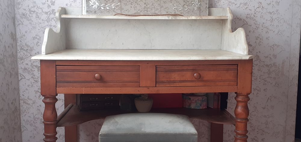 Coiffeuse avec dessus en marbre et tabouret 50 Grenade (31)