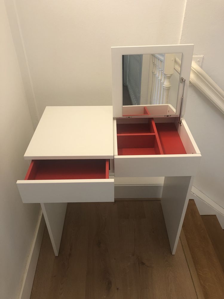 Coiffeuse blanche 50 Fresnes (94)