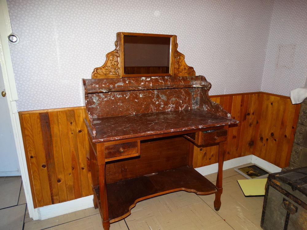 Coiffeuse bois/marbre et miroir 150 Saint-Max (54)